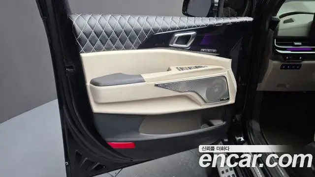 Kia Carnival 2024 — Photo 7/37