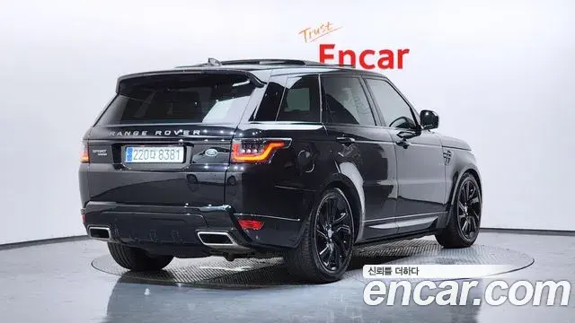 Land Rover Range Rover Sport 2019 — Photo 17/39