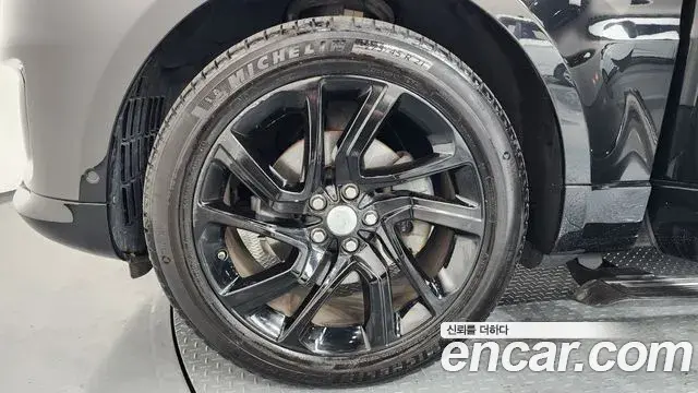 Land Rover Range Rover Sport 2019 — Photo 37/39