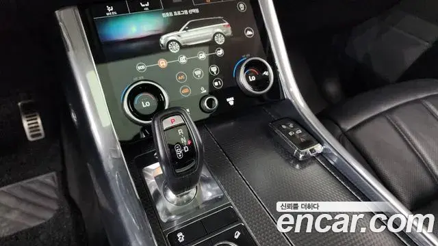 Land Rover Range Rover Sport 2019 — Photo 2/39