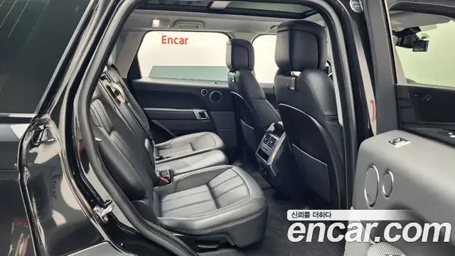 Land Rover Range Rover Sport 2019 — Photo 16/39