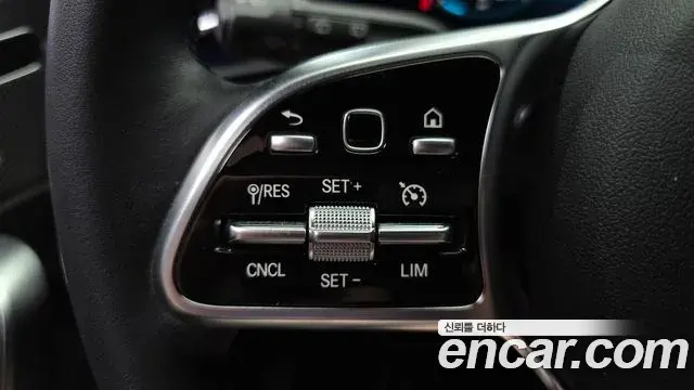 Mercedes-Benz A-Class 2021 — Фото 19/20