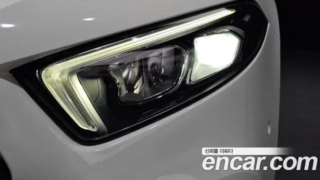 Mercedes-Benz A-Class 2021 — Photo 12/30