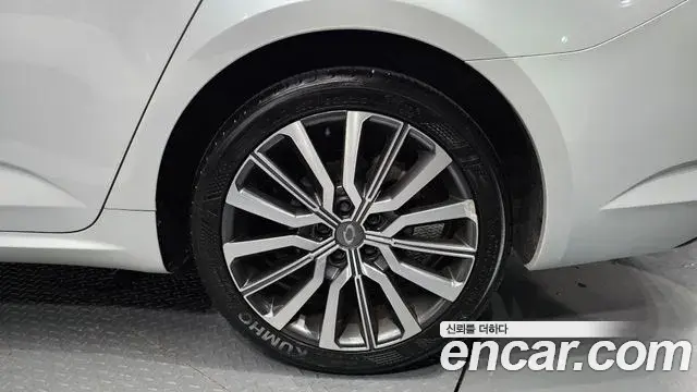 Renault Samsung SM6 2021 — Photo 18/35