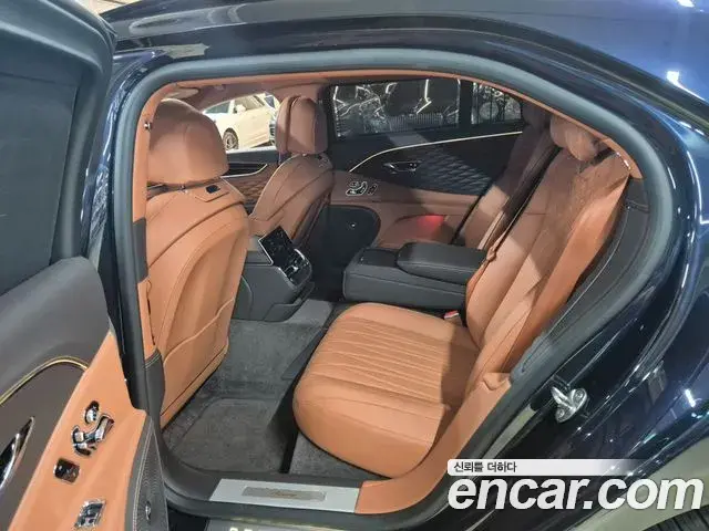 Bentley Flying Spur 2023 — Şəkil 15/20