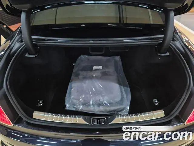 Bentley Flying Spur 2023 — Şəkil 13/20