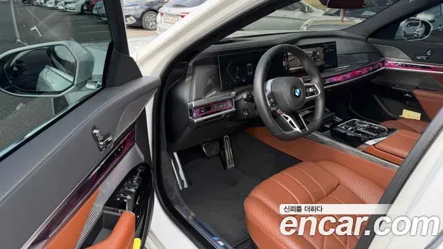 BMW 7 Series 2024 — Photo 4/9