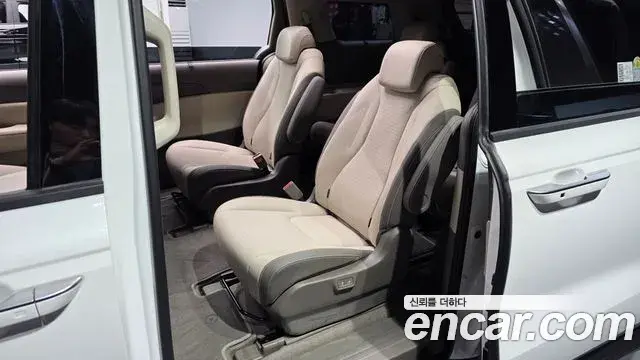Kia Carnival 2025 — Фото 12/20
