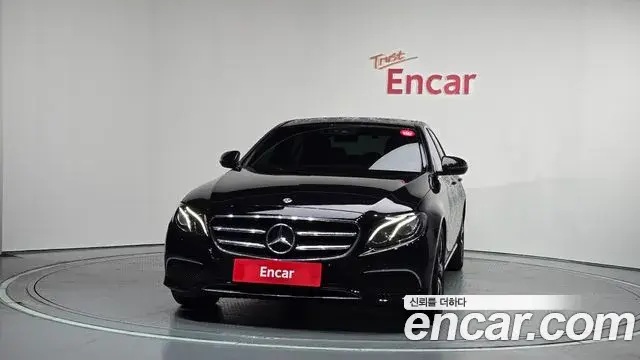 Mercedes-Benz E-Class 2019 — Фото 3/20