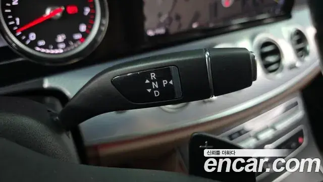Mercedes-Benz E-Class 2019 — Фото 9/20