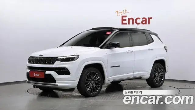 Jeep Compass 2022 — Photo 3/33
