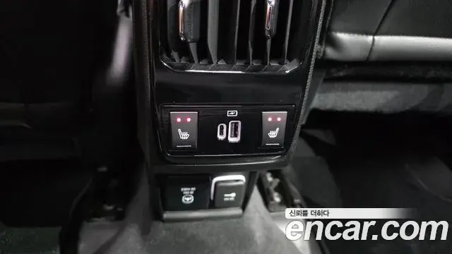 Jeep Compass 2022 — Photo 1/33