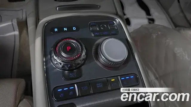 Genesis G90 2024 — Photo 19/20