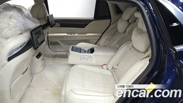 Genesis G90 2024 — Photo 16/20