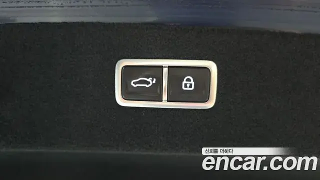 Genesis G90 2024 — Photo 11/20
