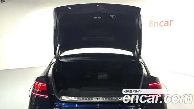 Genesis G90 2024 — Photo 4/20