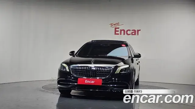Mercedes-Benz S-Class 2020 — Photo 22/36
