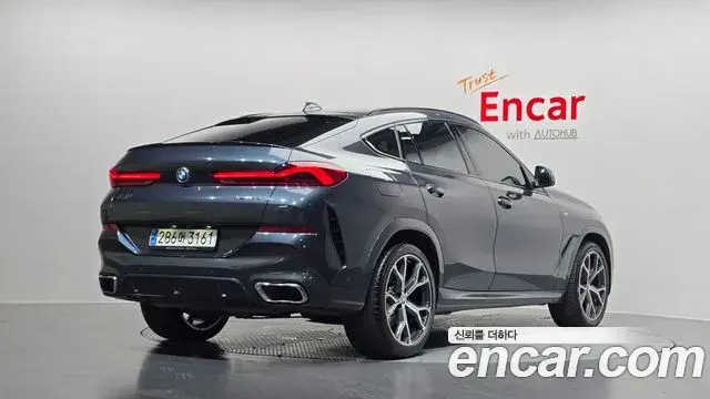 BMW X6 2022 — ფოტო 27/31