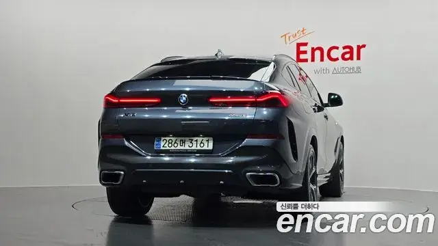 BMW X6 2022 — ფოტო 22/31
