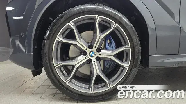 BMW X6 2022 — ფოტო 12/31