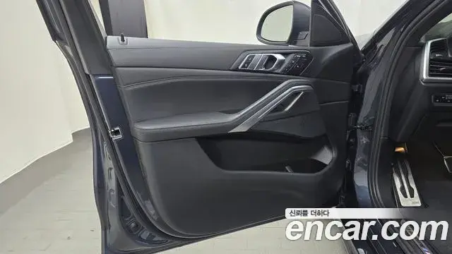 BMW X6 2022 — ფოტო 15/31