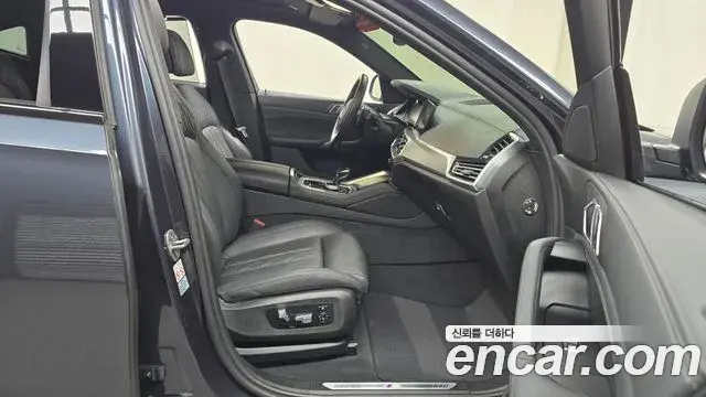 BMW X6 2022 — ფოტო 13/31