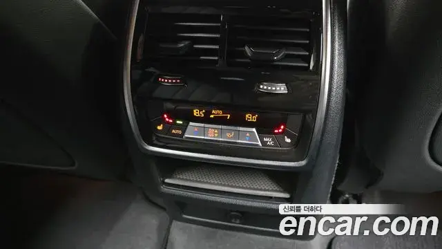 BMW X6 2022 — ფოტო 10/31