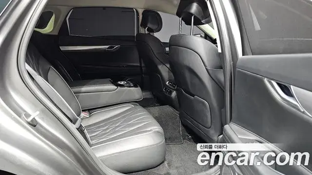Genesis G80 2022 — Photo 15/30