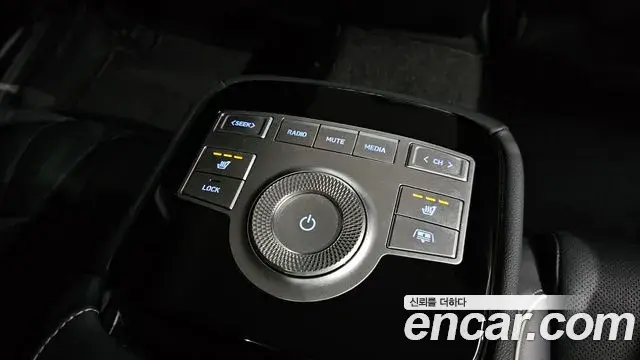 Genesis G80 2022 — Photo 18/30