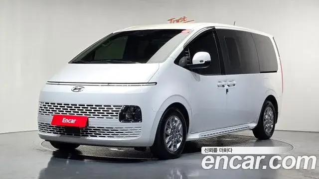 Hyundai Staria 2022 — Photo 1/20