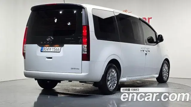 Hyundai Staria 2022 — Photo 2/20