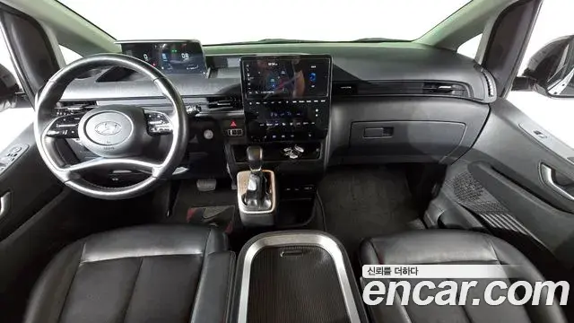 Hyundai Staria 2022 — Photo 7/20