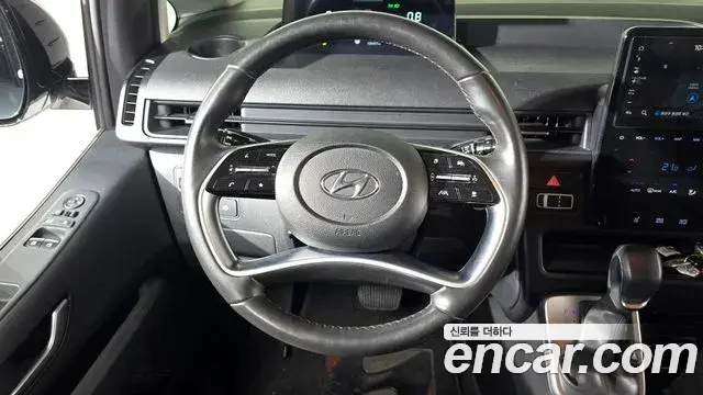 Hyundai Staria 2022 — Photo 13/20
