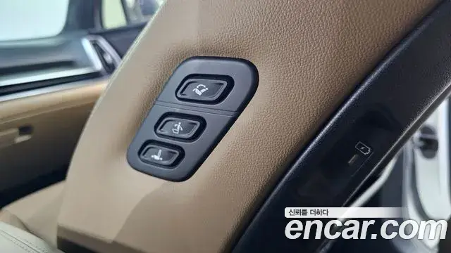 Kia Sorento 2024 — ფოტო 18/32