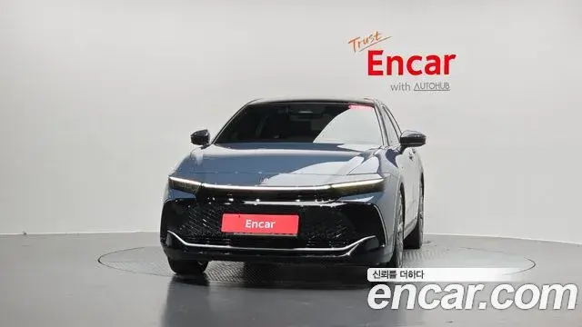 Toyota Crown Crossover 2025 — Şəkil 8/30