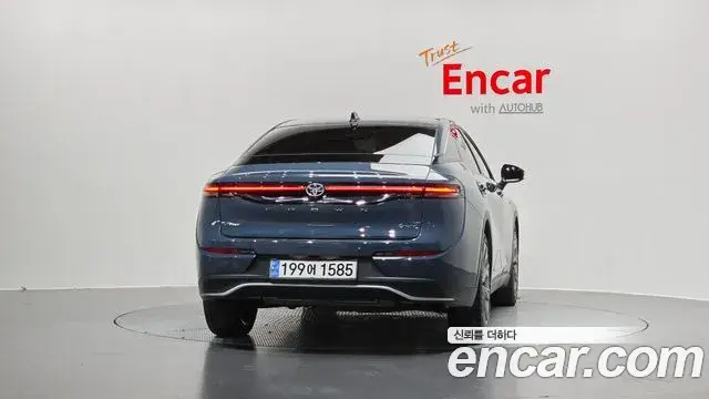 Toyota Crown Crossover 2025 — Şəkil 27/30