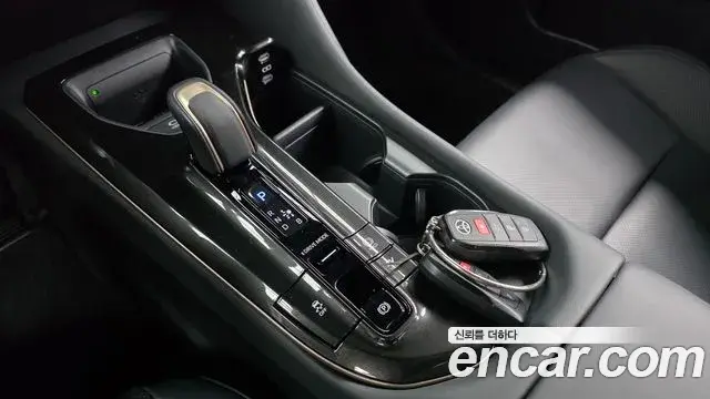Toyota Crown Crossover 2025 — Şəkil 4/30