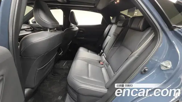Toyota Crown Crossover 2025 — Şəkil 14/30
