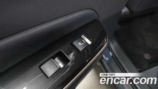 Toyota Crown Crossover 2025 — Şəkil 10/30