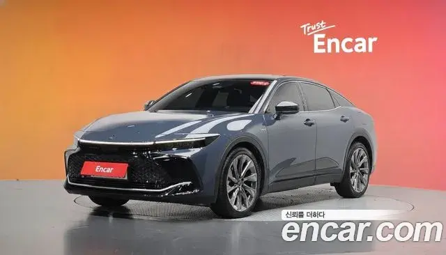 Toyota Crown Crossover 2025 — Şəkil 13/30