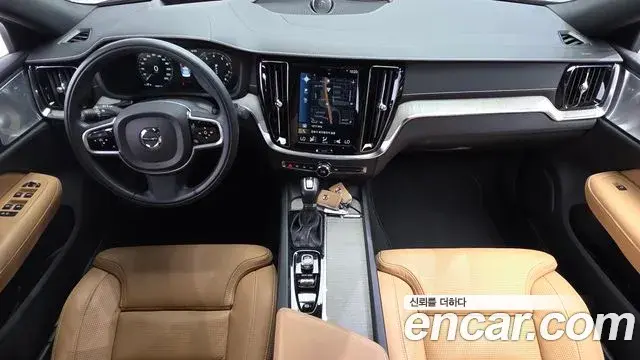 Volvo S60 2019 — Photo 18/20