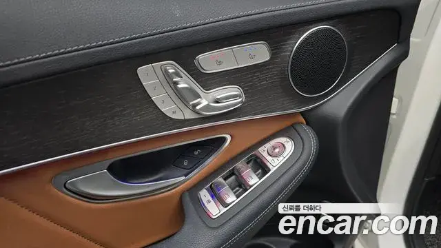 Mercedes-Benz GLC-Class 2022 — Фото 15/20