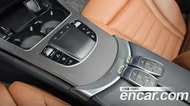 Mercedes-Benz GLC-Class 2022 — Фото 17/20