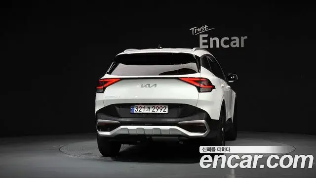 Kia Sportage 2022 — Фото 4/20