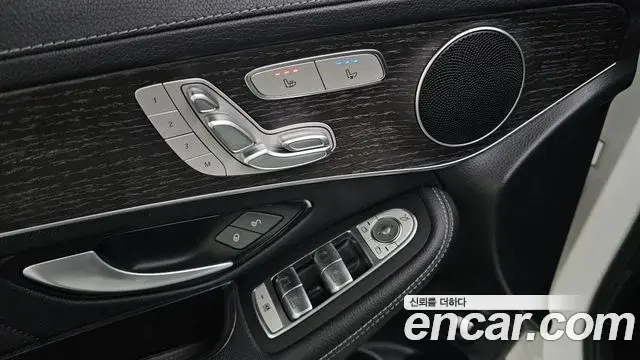 Mercedes-Benz GLC-Class 2022 — Фото 17/20