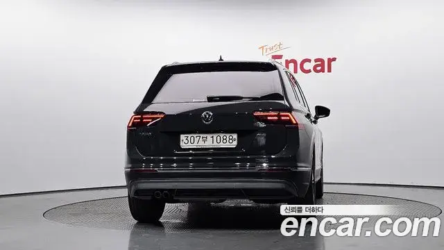 Volkswagen Tiguan 2020 — Şəkil 11/20
