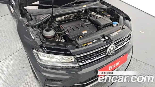 Volkswagen Tiguan 2020 — Şəkil 13/20