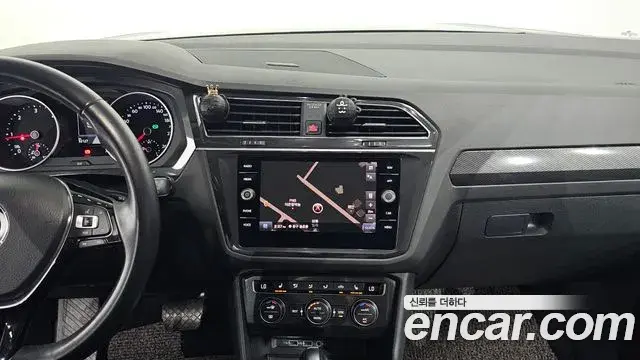 Volkswagen Tiguan 2020 — Şəkil 14/20