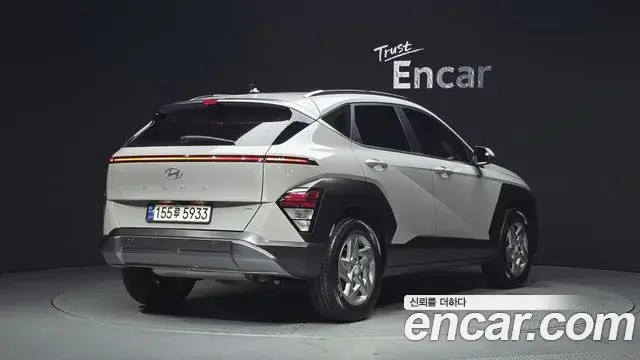 Hyundai Kona 2023 — Фото 2/20
