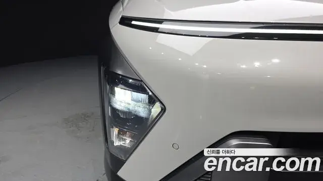 Hyundai Kona Hybrid 2023 — ფოტო 5/30